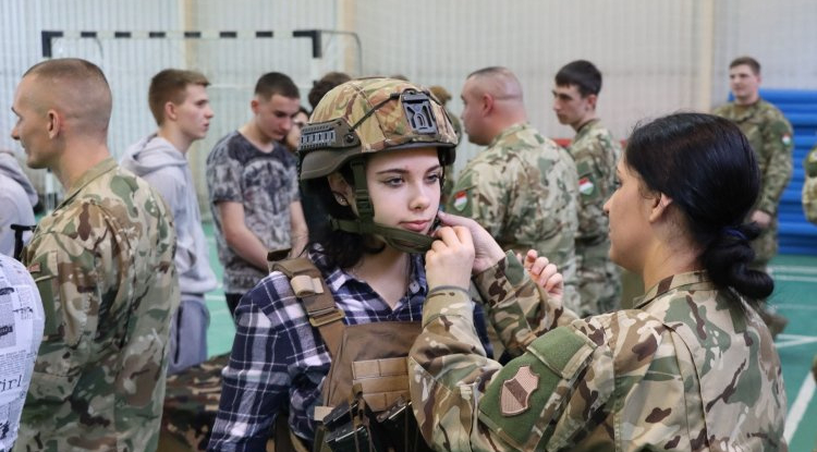 Először ballagnak honvéd kollégisták Nyíregyházán