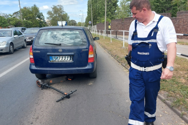 11 éves kislányt vittek a kórházba a rolleres baleset után