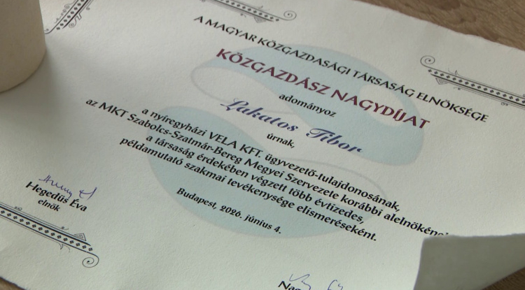 Elismerés a vándorgyűlésen – Közgazdász Nagydíjat kapott Lakatos Tibor